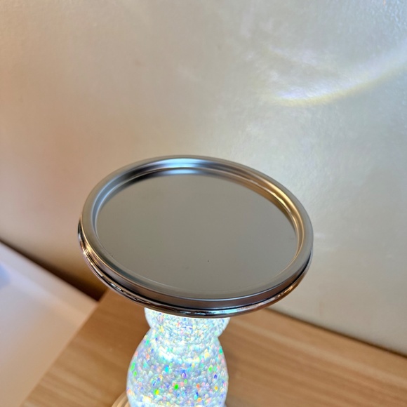 🪩🪩🪩Prop Photo Shimmering Silver LED Holder - (stand only) - Picture 5 of 8